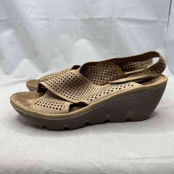 Clarks Artisan Clarene Perforated Nubuck Leather Wedges Size 10 Tan/Sand - Picture 2 of 8